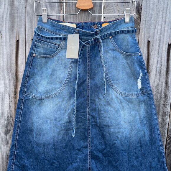 Anthropologie Pilcro and the Letterpress Distressed Denim Midi Skirt Size 2 - Picture 11 of 12